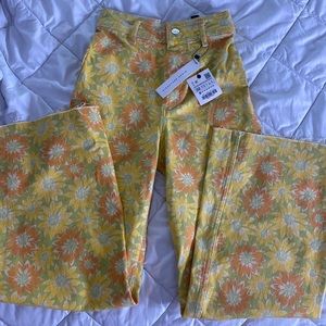 Zara Jean in Sunflower Print High Rise Size 0 Color Orange, Green and Yellow